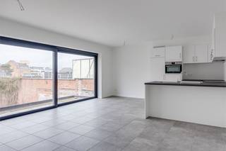 Op een toplocatie in het centrum van Putte vindt u dit recent en energiezuinig (BEN) appartement met twee slaapkamers, terras en autostaanplaats...