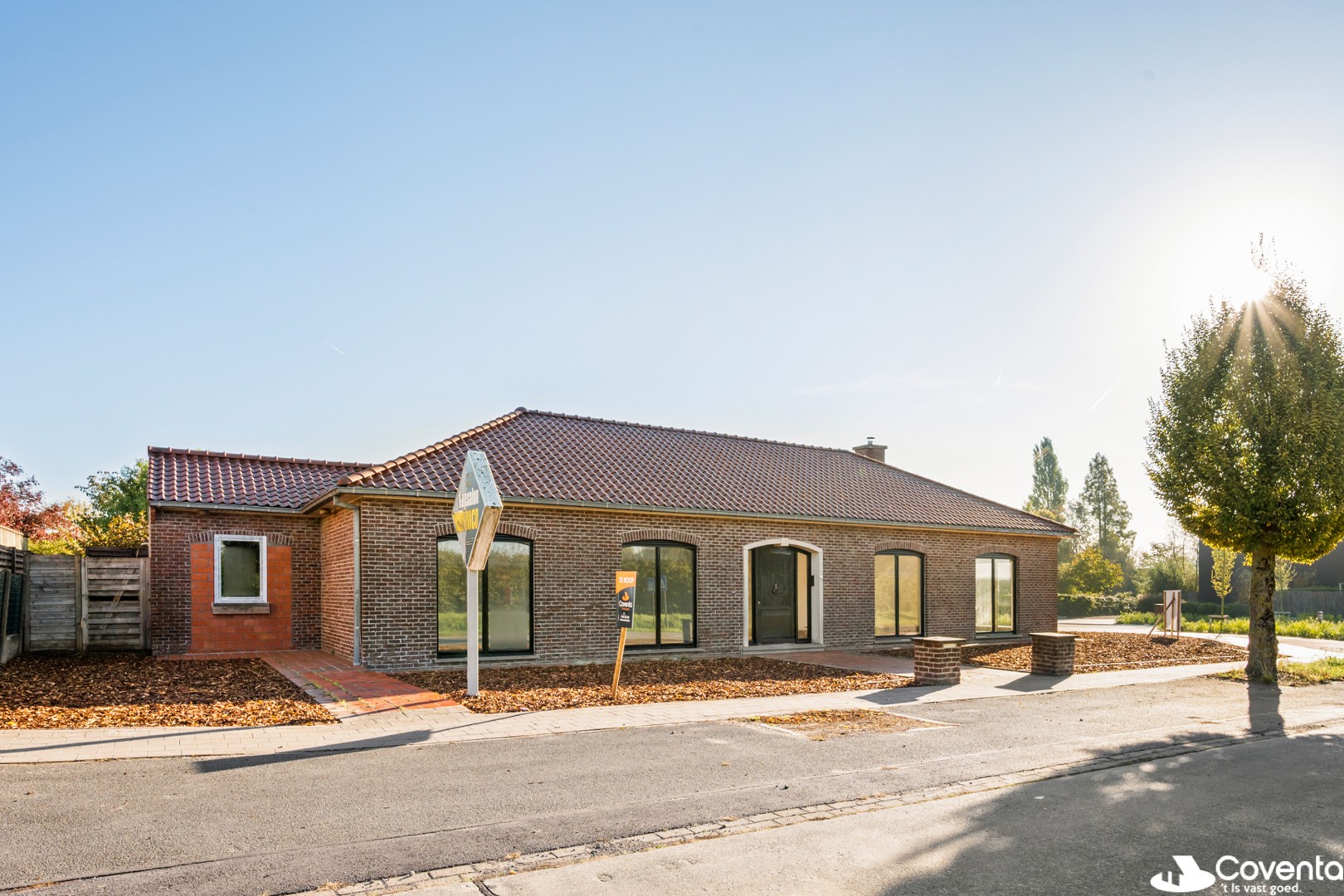 Villa te koop in Dadizele – grondig gerenoveerd en verder af te werken naar eigen smaak. - foto 3