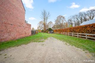 Op een rustige locatie langs de Schoterweg in Tessenderlo bevindt zich deze bouwgrond voor halfopen bebouwing, ideaal voor wie op zoek is naar...