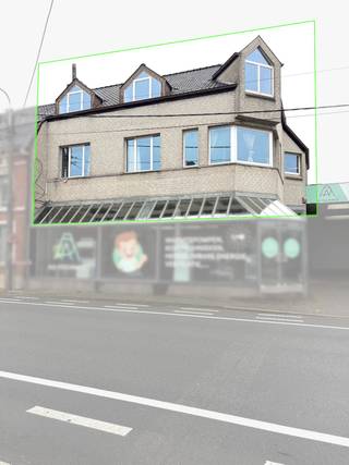 Dit zeer ruim duplex appartement met 3 slaapkamers en terras is gelegen in het rustige en groene Outrijve, een deelgemeente van Avelgem. Dankzij...