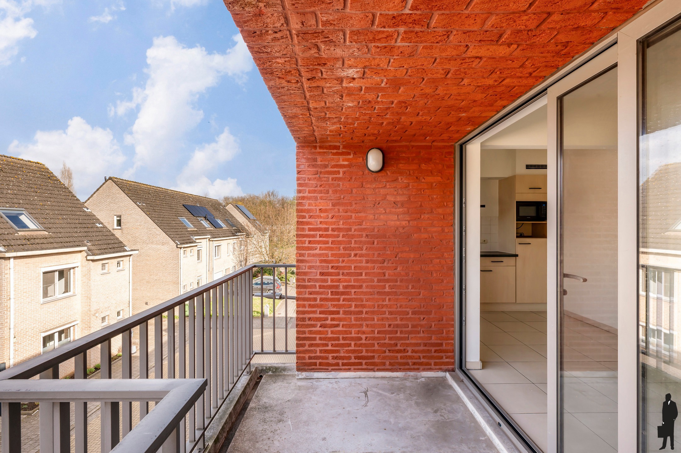 Lichtrijk 2 slaapkamer appartement op rustige locatie! - foto 3