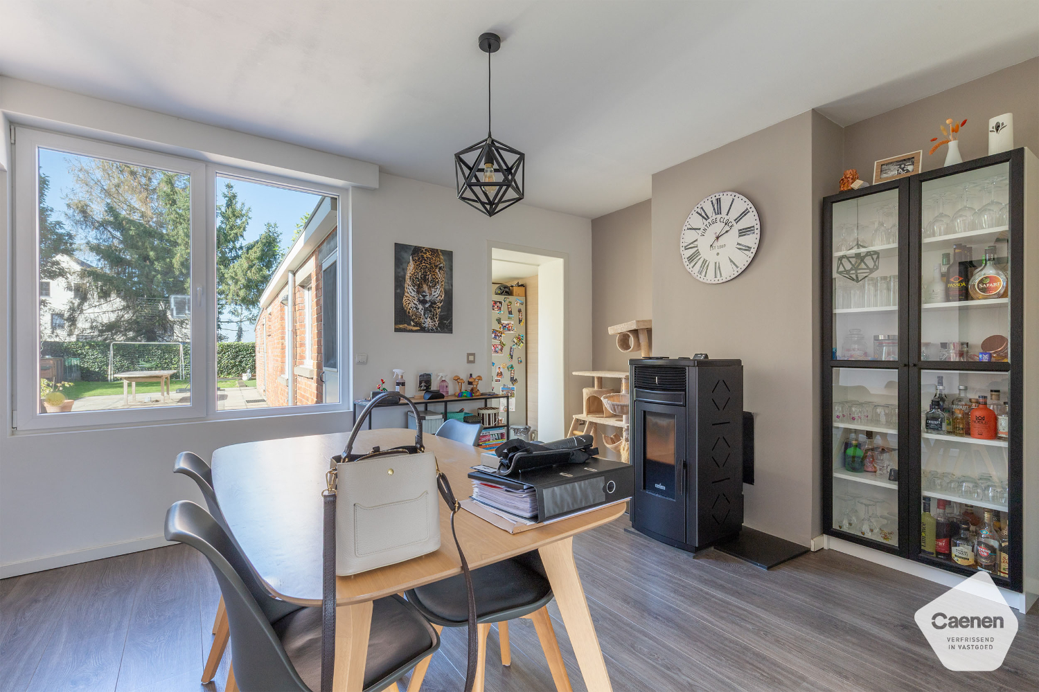 Instapklare half-open woning in het rustige en groene dorp Hertsberge met 3 slaapkamers , carport en zonnige tuin! - foto 5