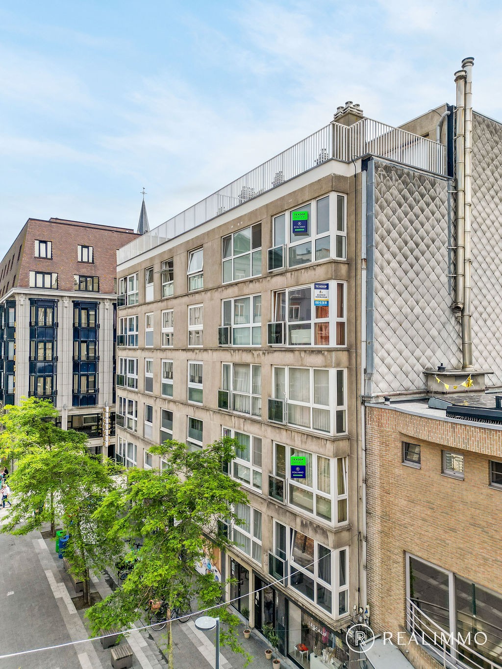 Centraal gelegen verhuurd 2-slaapkamerappartement - foto 3