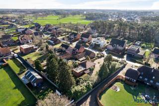 Bent u op zoek naar een renovatieproject met uitzonderlijk potentieel in Vorselaar? In de rustige Niemandshoek bevindt zich deze woning op...