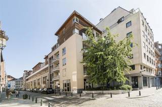 1000 BRUXELLES (rue de Dinant 16) – Bénéficiant d’une excellente situation, au dernier étage d’un immeuble de standing bâti en 2007, situé entre...