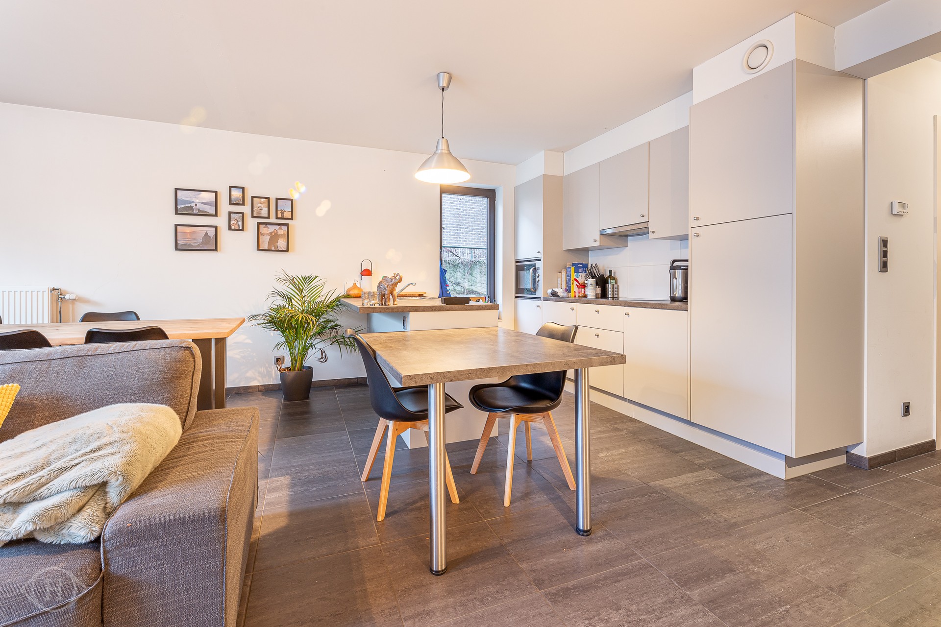 Ruim gelijkvloersappartement met terras - foto 4