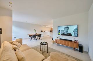 ZEER RUIM MODERN EN LICHTRIJK TRIPLEX APPARTEMENT IN HET CENTRUM VAN OUDSBERGEN (MEEUWEN)Dit prachtig, instapklaar triplex appartement bestaande uit...