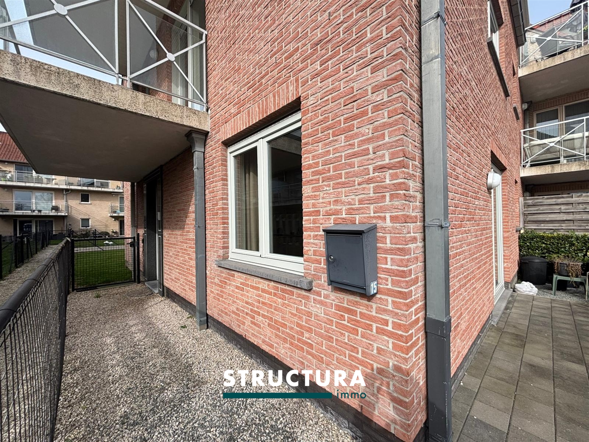 Appartement met tuin en private inkom! - foto 3