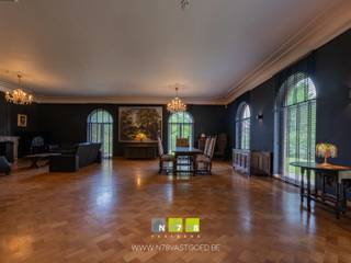 <span><strong>VRIJSTAANDE VILLA MET 3 SLAAPKAMERS OP EEN PERCEEL VAN 11A 80CA TE MAASEIK<br /><br />TROEVEN<br /></strong>- Rustige en kindvriendelijke ligging nabij het centrum van Maaseik.<br />- Grote inkomhal en royale leefruimte met een imposante en authentieke marmeren schouw als blikvanger.<br />- Prachtige karaktervolle hoge binnendeuren in massief hout.<br />- Mogelijkheid voor kantoor of praktijk aan huis.<br />- Volledig uitgeruste moderne keuken.<br />- Alles gelegen op het gelijkvloers: ideale levensloopwoning!<br />- 2 badkamers.<br /><span>- Energielabel C: energiezuinige woning!</span><br />- Volledig omheinde tuin met overdekt terras.<br /><strong><br />KELDERVERDIEPING -01(15,39 m²)<br /></strong>- Kelderruimte (2,39 m x 6,44 m = 15,39 m²): verwarmingsketel, kruipkelder.<strong><br /><br />GELIJKVLOERS 00 (276,20 m²)<br /></strong>- Inkomhal (5,99 m x 6,13 m = 36,71 m²): parketvloer.<strong><br /></strong>- Kleine inkom (4,20 m x 3,37 m = 14,15 m²): parketvloer.<br />- Woonkamer (6,00 m x 2,40 m + 7,20 m x 10,00 m= 86,40 m²): marmeren schouw, parketvloer.<br />- Keuken (7,17 m x 3,34 m = 23,94 m²): keukenwand 1 (onderkasten, lades, werkblad, oven en microgolfoven), keukenwand 2 (onderkasten, lades, dubbele spoelbak, inductiekookplaat, dampkap en vaatwasser), tegelvloer.<br />- Toilet (2,05 m x 1,05 m = 2,15 m²): hangtoilet, wasbakje, parketvloer.<br />- Wasruimte (2,24 m x 2,81 m = 6,29 m²): hoekbad met douche, aansluiting wasmachine en droogkast, volledig betegeld, tegelvloer.<br />- Berging (2,81 m x 2,27 m = 6,37 m²): tegelvloer.<br />- Nachthal (0,97 m x 2,90 m = 2,81 m²): parketvloer.<br />- Vestiaire (1,16 m x 3,47 m = 4,02 m²): parketvloer.<br />- Badkamer 1 (2,67 m x 4,26 m = 11,37 m²): dubbele lavabo, onderkast, bovenkast, jaccuzi ligbad met douche, zittoilet, tegelvloer.<br />- Slaapkamer 1 (4,47 m x 6,00 m = 26,82 m²): parketvloer.<br />- Slaapkamer 2 (4,20 m x 6,00 m = 25,20 m²): parketvloer.<br />- Slaapkamer 3 (3,30 m x 6,48 m = 21,38 m²): parketvloer.<br />- Badkamer 2 (1,43 m x 2,43 m + 0,92 m x 1,54 m = 4,88 m²): dubbele lavabo in marmer, douche, zittoilet, volledig betegeld, tegelvloer, toegang tot slaapkamer 3.<br />- Achtersas (1,00 m x 3,71 m = 3,71 m²): toegang tot slaapkamer 3 en de kelder.<br /><br /><strong>VERDIEPING</strong> <strong>+01</strong><br />- Zolderruimte.<br /><br /><strong>EXTERIEUR</strong><br />- Volledig omheinde tuin.<br />- Overdekt terras (4,00 m x 3,00 m = 12,00 m²).<span><br /></span><br />Bekijkt u deze advertentie via een aanverwante vastgoedsite, surf dan zeker naar onze website <strong>www.N78vastgoed.be</strong> voor een uitgebreide beschrijving en foto's. <strong>Meer info: +32 (0)89 86 18 88 of info@N78vastgoed.be.</strong></span>