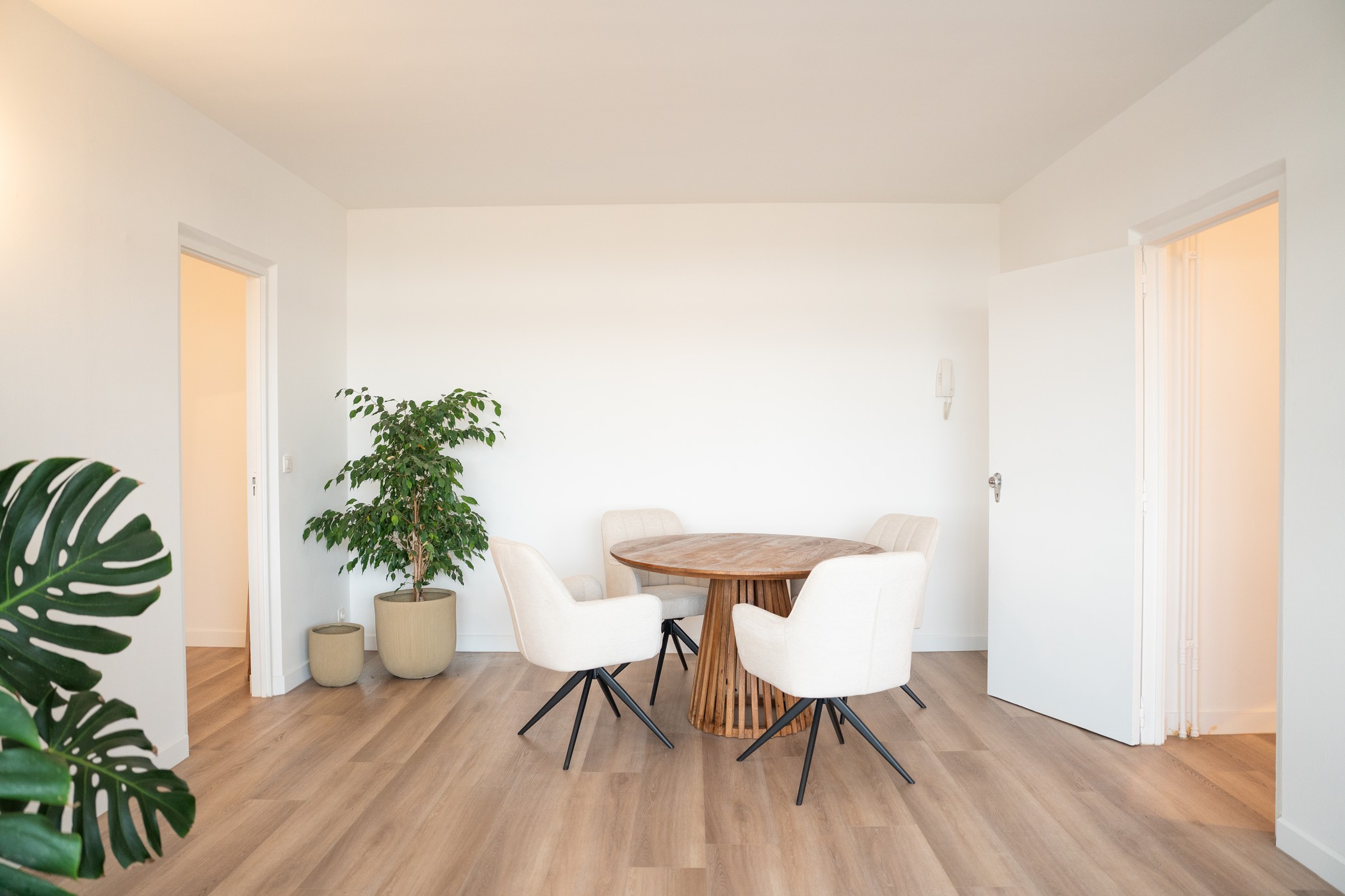 Gerenoveerd 2 slaapkamer appartement met terras - Perfect voor starters! - foto 4