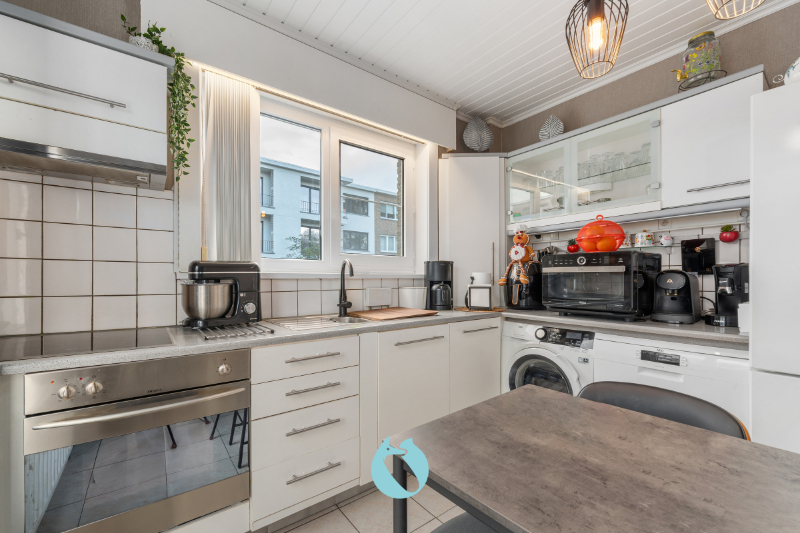 Kleinschalig hoekgebouw met 3 appartementen en 3 garages - foto 4