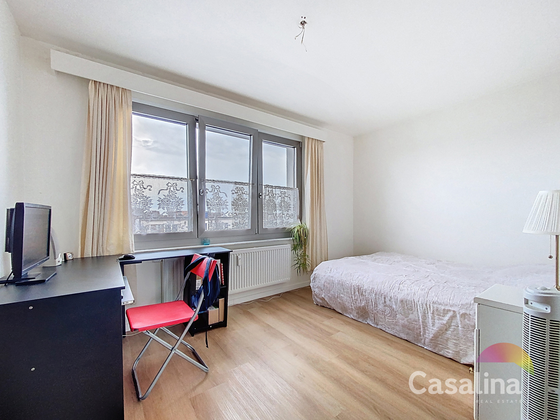 PENTHOUSE van 38m², volledig gerenoveerd - foto 4