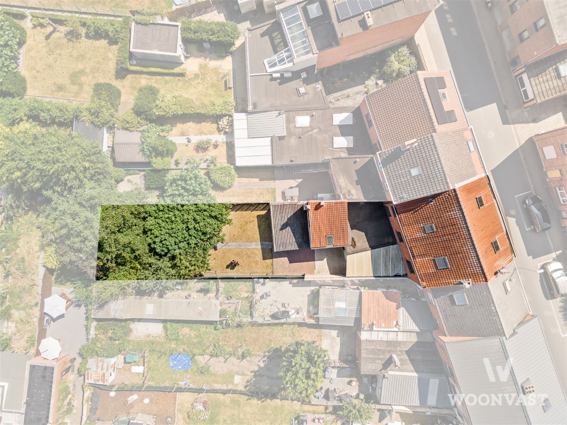 Karaktervolle ruime woning met 3 slpk. nabij Sint-Gillis - foto 2