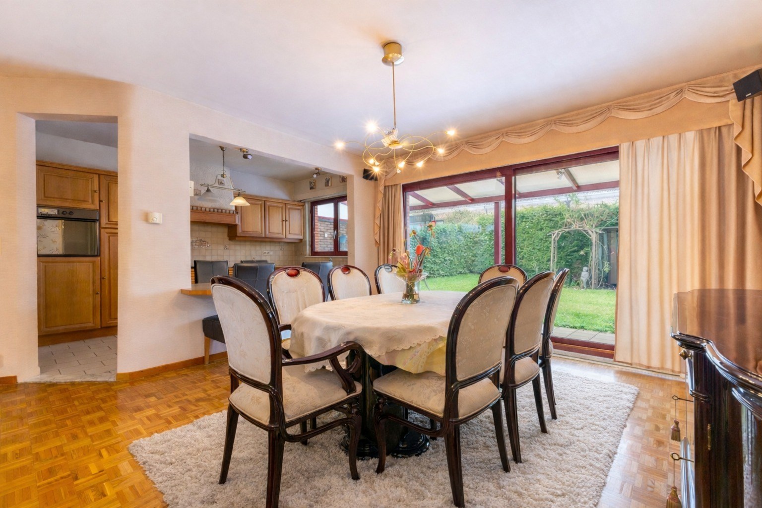 Ruim halfopen woning met 3 slpk, tuin en garage! - foto 2