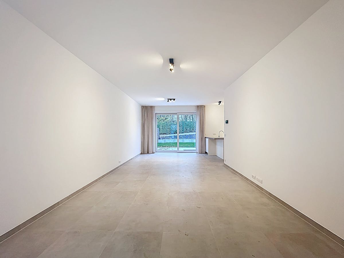 Newly built house with 3 rooms &amp; garage for rent in Kortrijk - photo 4