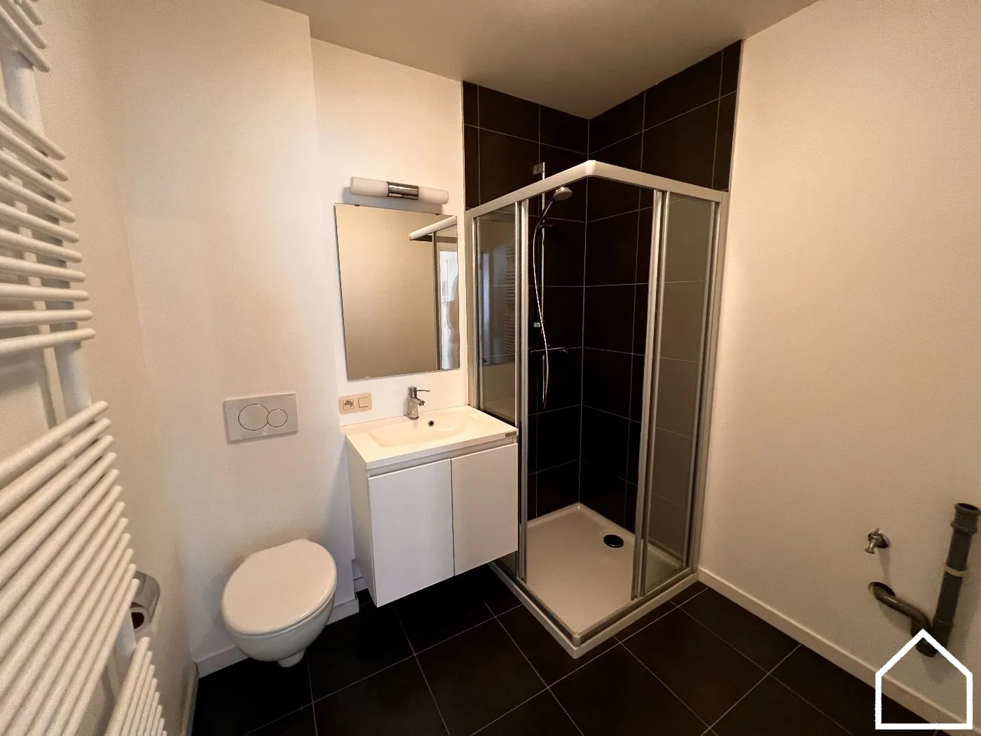 STUDIO MET APARTE BADKAMER IN CENTRUM VAN IEPER - foto 5