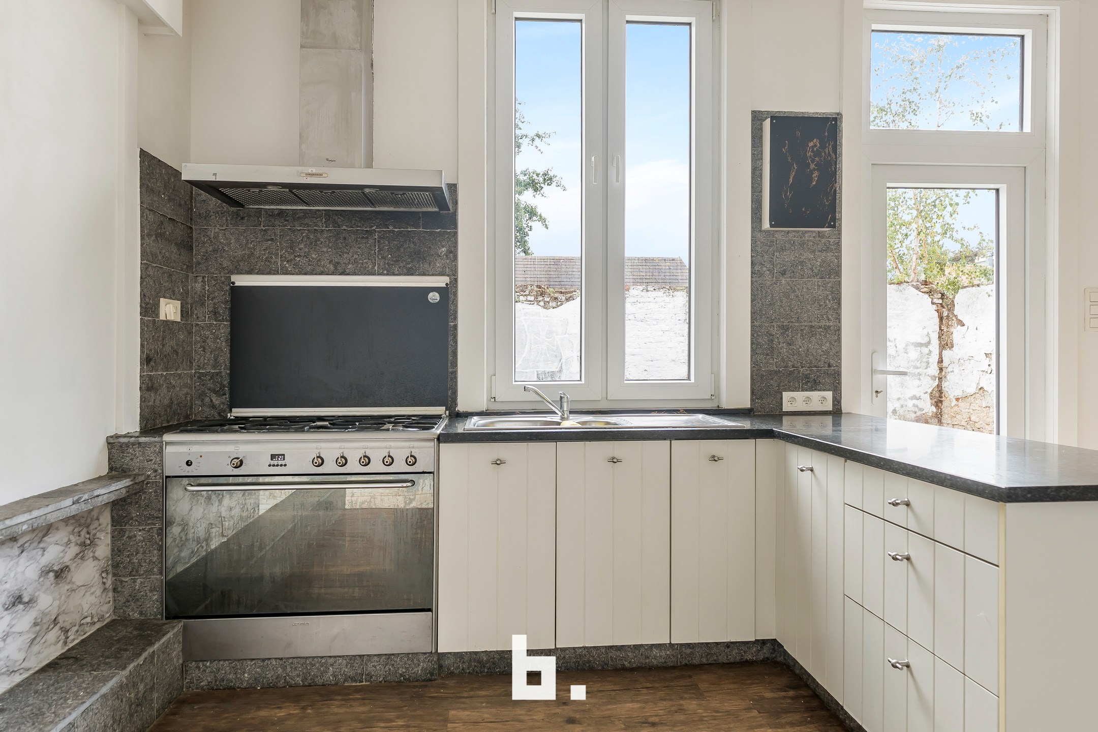 Woning met veel potentieel te Oostnieuwkerke! - foto 2