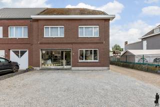 Te renoveren woning met handelsruimte in hartje Heist-op-den-Berg.Veelzijdig, te renoveren, pand met grote tuin en uitbreidingsmogelijkheden.Ben je...