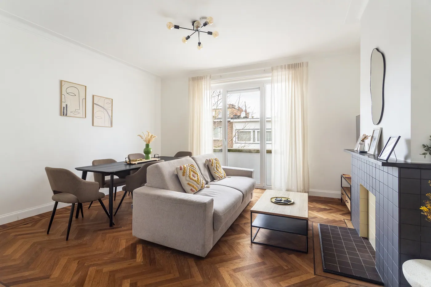 Instapklaar 2-slaapkamer appartement, hartje Antwerpen - foto 1