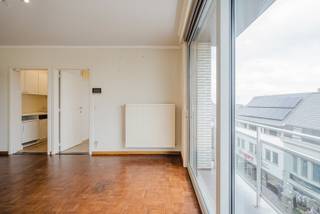 Gezellig 1-slaapkamerappartement te huur in het centrum van Zwevegem, op wandelafstand van winkels, horeca en openbaar vervoer. Met Bakkerij...