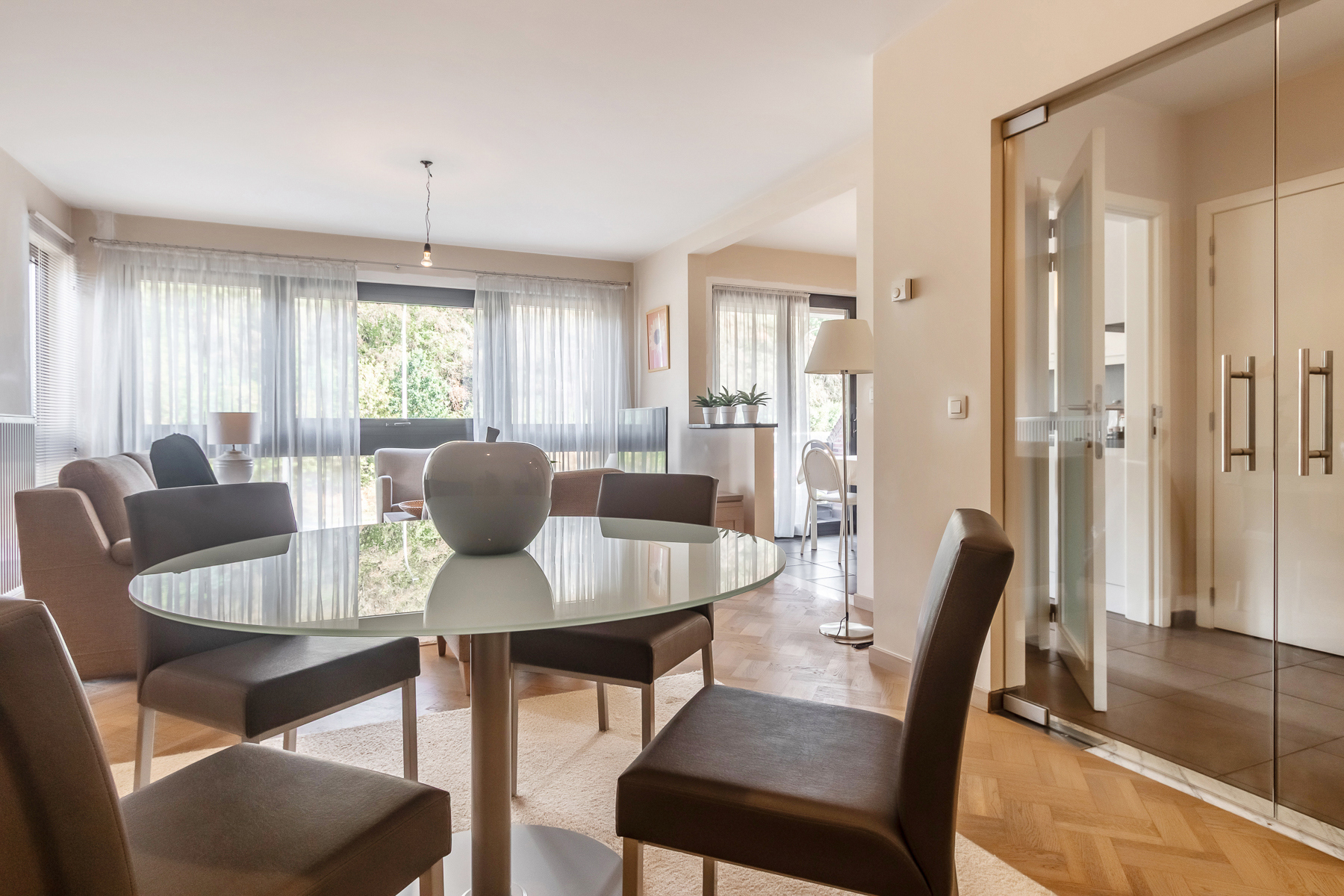 Lichtrijk appartement met autostaanplaats en prachtig zicht - foto 4