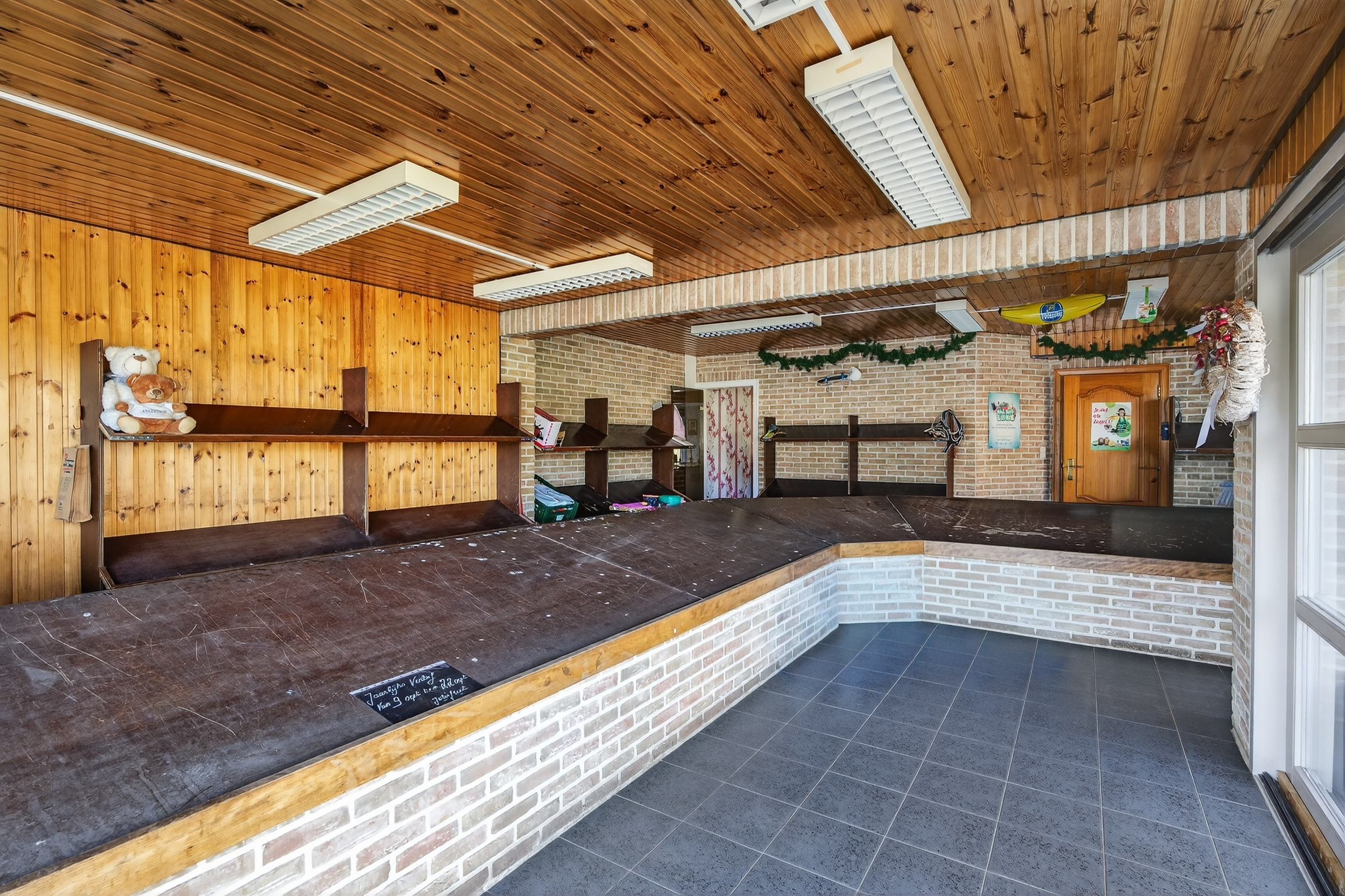 Handelshuis met loods op toplocatie - foto 3