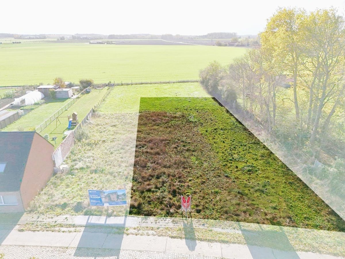 Mooi en zuidgericht stuk bouwgrond (1.284m²) voor open bebouwing - foto 1