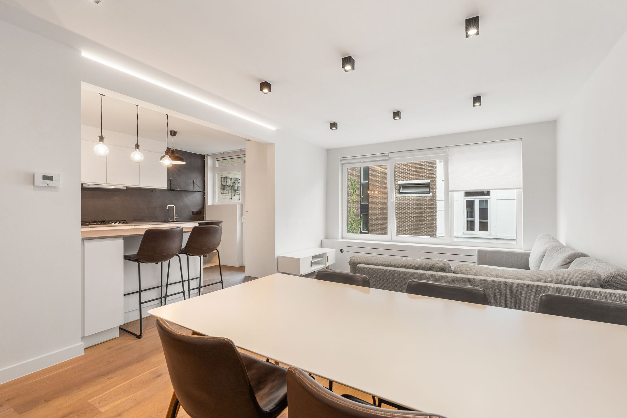 Gerenoveerd appartement met 2 terrassen in Gent te koop - foto 4