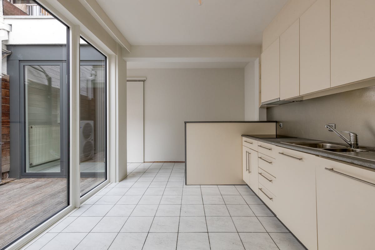 Commercieel pand (140m²) te koop op toplocatie in de Lippenslaan - foto 4