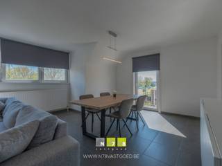 <strong>APPARTEMENT MET 3 SLAAPKAMERS, PRIVATIEVE GARAGE & KELDERBERGING TE LANKLAAR. </strong><br /><br /><strong>TROEVEN</strong><br />- Hedendaags en verzorgd appartement met praktische indeling.<br />- 3 Volwaardige slaapkamers.<br />- Ruime en lichtrijke woonkamer met toegang tot het terras.<br />- Elektrische installatie conform het AREI.<br />- Energiezuinig: EPC-label D – geen renovatieverplichting.<br />- Privatieve inpandige garage en ruime kelderberging inbegrepen.<br />- Interessant als opbrengsteigendom.<br /><br /><strong>KELDERVERDIEPING<br /></strong>- Inpandige garage.<br />- Kelderberging.<br /><br /><strong>GELIJKVLOERS</strong><br />- Gemeenschappelijke inkomhal.<br /><br /><strong>VERDIEPING +02<br /></strong>- Inkomhal (3,67m²): tegelvloer.<br />- Woonkamer (31,75m²): veel lichtinval, toegang tot terras, tegelvloer.<br />- Keuken (6,50m²): geïnstalleerd met onder- en bovenkasten, lades, ontbijttoog, keramische kookplaat, dampkap, oven, vaatwasser, koelkast, laminaatvloer.<br />- Hal (5m²): tegelvloer.<br />- Toilet (1,20m²): zittoilet, tegelvloer.<br />- Badkamer (4,17m²): geïnstalleerd met enkele lavabo, onder- en kolomkast, spiegelkast, douche, aansluiting wasmachine, laminaatvloer.<br />- Slaapkamer 1 (13m²): tegelvloer.<br />- Slaapkamer 2 (7,70m²): tegelvloer.<br />- Slaapkamer 3 (7,60m²): tegelvloer.<br /><br /><strong>RENOVATIES</strong><br />2016-2017: totaalrenovatie (ramen, badkamer, keuken)<br />2019-2020: elektriciteit<br />2024: interieurrenovatie, isolatie zolder.<br /><br />Bekijkt u deze advertentie via een aanverwante vastgoedsite, surf dan zeker naar onze website www.N78vastgoed.be voor een uitgebreide beschrijving en foto's. Meer info: +32 (0)89 86 18 88 of info@N78vastgoed.be.