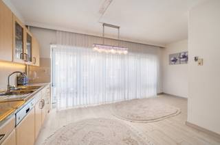 Te koop: ruime woning in het centrum van Zaventem.Deze goed onderhouden woning (bouwjaar 1958) werd gerenoveerd en biedt veel leefruimte voor...