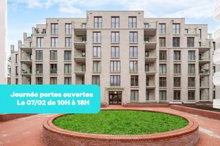 Telefoon: 02 318 18 08 - Het Quincy Project is gelegen op de site van Tour &amp; Taxis als onderdeel van het Iconic Park Lane project. Het project werd ontworpen door architectenbureau noA, die samenwerkten met Sergison Bates en awg aan het concept en het ontwerp van Park Lane. Het gebouw telt 5 verdiepingen en 46 appartementen (1-2 &amp; 3 slaapkamers), die allemaal ruime woonkamers bieden met een eersteklas afwerking, evenals prachtige terrassen met uitzicht op de tuinen van het project of het Tour &amp; Taxis-park. <br />Het project is uitgerust met zonnepanelen, driedubbele beglazing en een regenwaterterugwinningssysteem, waardoor het de allerbeste energie-efficiëntie biedt. <br />Het is een gegarandeerde investering in een wijk die volledig op de schop gaat!