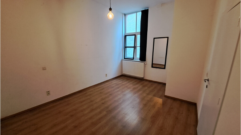 Ruim duplex-appartement te huur in het centrum van Brugge ( op 150m van Markt ) - photo 5