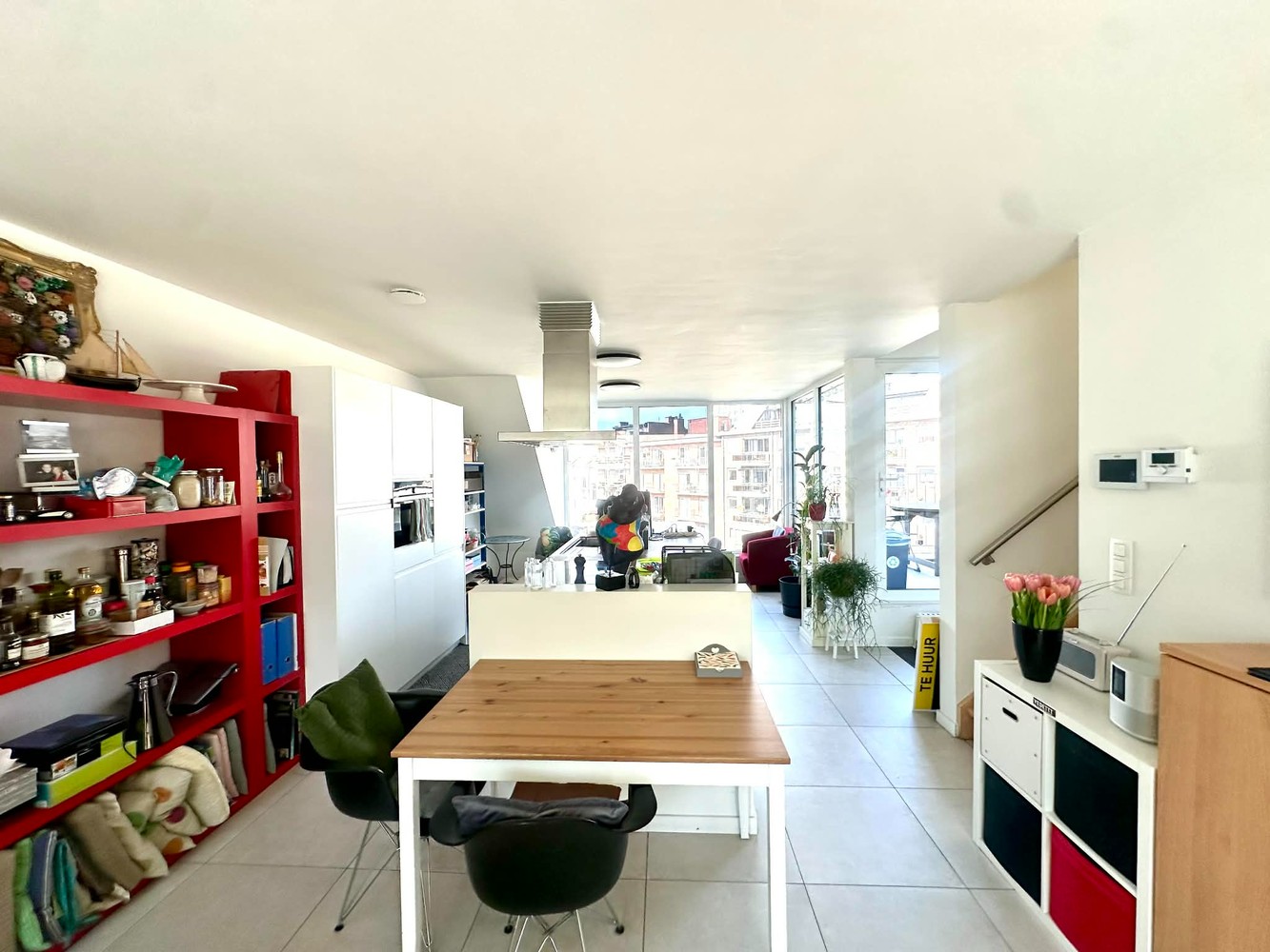 QUASI NIEUWBOUW 125 m2 MET 3 SLAAPKAMERS EN RUIM TERRAS OPEN ZICHT - foto 5