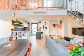 Bent u op zoek naar een stijlvol appartement in het centrum van Sint-Niklaas? Dit fijne en hippe appartement, gelegen in de Stationsstraat, biedt...