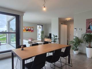 <p><span>SINT-NIKLAAS</span><span> - Looking for a recently built one-bedroom apartment? Then this property might be just what you're looking for.</span></p><p><span> </span></p><p><span>The key features at a glance:</span></p><ul><li><span>Energy-efficient apartment (natural gas-powered floor heating)</span></li><li><span>Located on the street of the future (plenty of green spaces)</span></li><li><span>The city center is within walking distance</span></li><li><span>Easy access to major thoroughfares</span></li></ul><p><span> </span></p><p><span>Layout:</span></p><p><span>Entrance hall with separate toilet, living room with plenty of natural light, open-concept kitchen with appliances (stove, range hood, oven, refrigerator, dishwasher), storage/laundry room, </span></p><p><span>entry hall that can serve as a walk-in closet, one bedroom, fully equipped bathroom (vanity unit, walk-in shower), terrace, spacious underground garage.</span></p><p><span> </span></p><p><span> </span></p><p><span>Available</span><span>: 1/01/2027</span></p><p><span>Price</span><span>: € 875 (including garage) + € 75 in common area fees</span></p><p><span>E-level</span><span>: < 30</span></p><p><span> </span></p><p><span>Interested in this beautiful apartment? Request a tour today via our website!</span></p>