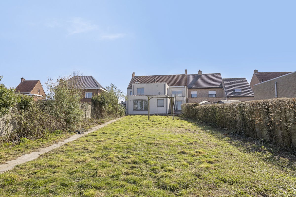 Rez-de-chaussée commercial avec appartement spacieux à vendre à Elverdinge - photo 1