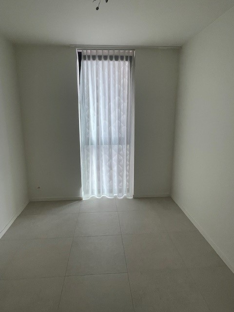 Nagelnieuw 2-slaapkamerappartement met zonnig terras - foto 4