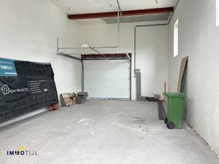 Commercial for rent in Berlare