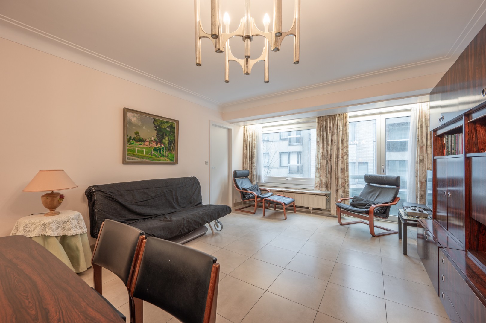 Appartement à rafraîchir situé dans une résidence à l'angle de la rue d'Ypres et de l'avenue de la Côte, à 50 m de la digue et à proximité de la place du Triangle. - photo 2