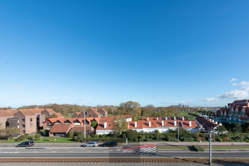 Recent duplex-appartement met één slaapkamer en slaaphoek. - foto 3