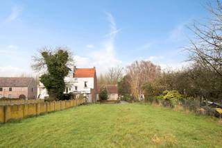 Terrain à bâtir pour construction d'une maison isolée ou semi-isolée, situé au calme, à quelques pas du magnifique bois de Silsom, avec vue sur...