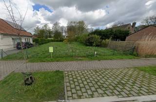 Peut-être la dernière parcelle non bâtie à vendre à Varsenare !Emplacement unique dans la paisible rue King Albert, à proximité de tous les...