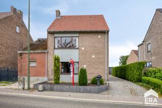 In de Waterhofstraat 35 te Linter vinden we deze halfopen woning terug, gelegen op een ruim perceel van 8a 43ca. De woning werd gebouwd in 1971...