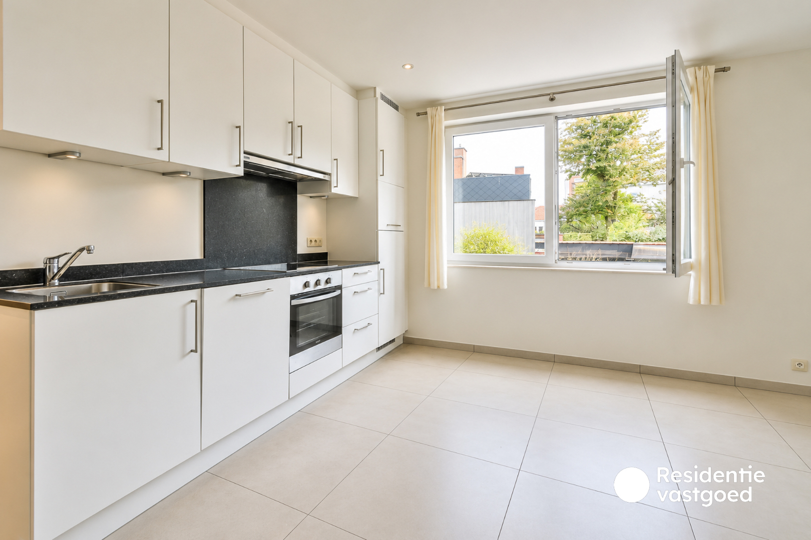 Recent appartement in het centrum van Roeselare! - foto 4