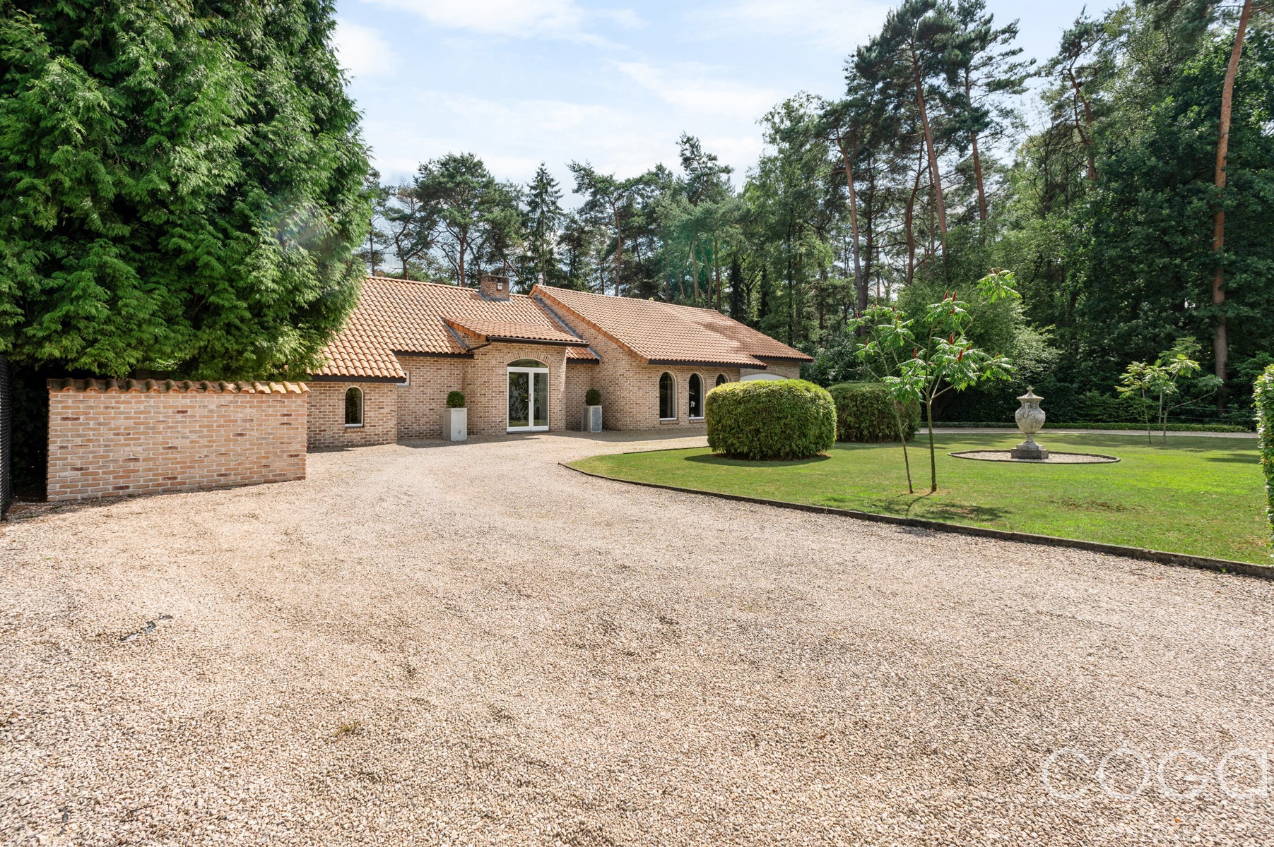 Prachtige gelijkvloerse villa op 1.964m² omgeven door groen! - foto 1