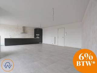 6% DE TVA ! Plus d'information sur les conditions à l'agence. Agréable appartement au deuxième étage situé à l'arrière du bâtiment. Deux chambres...