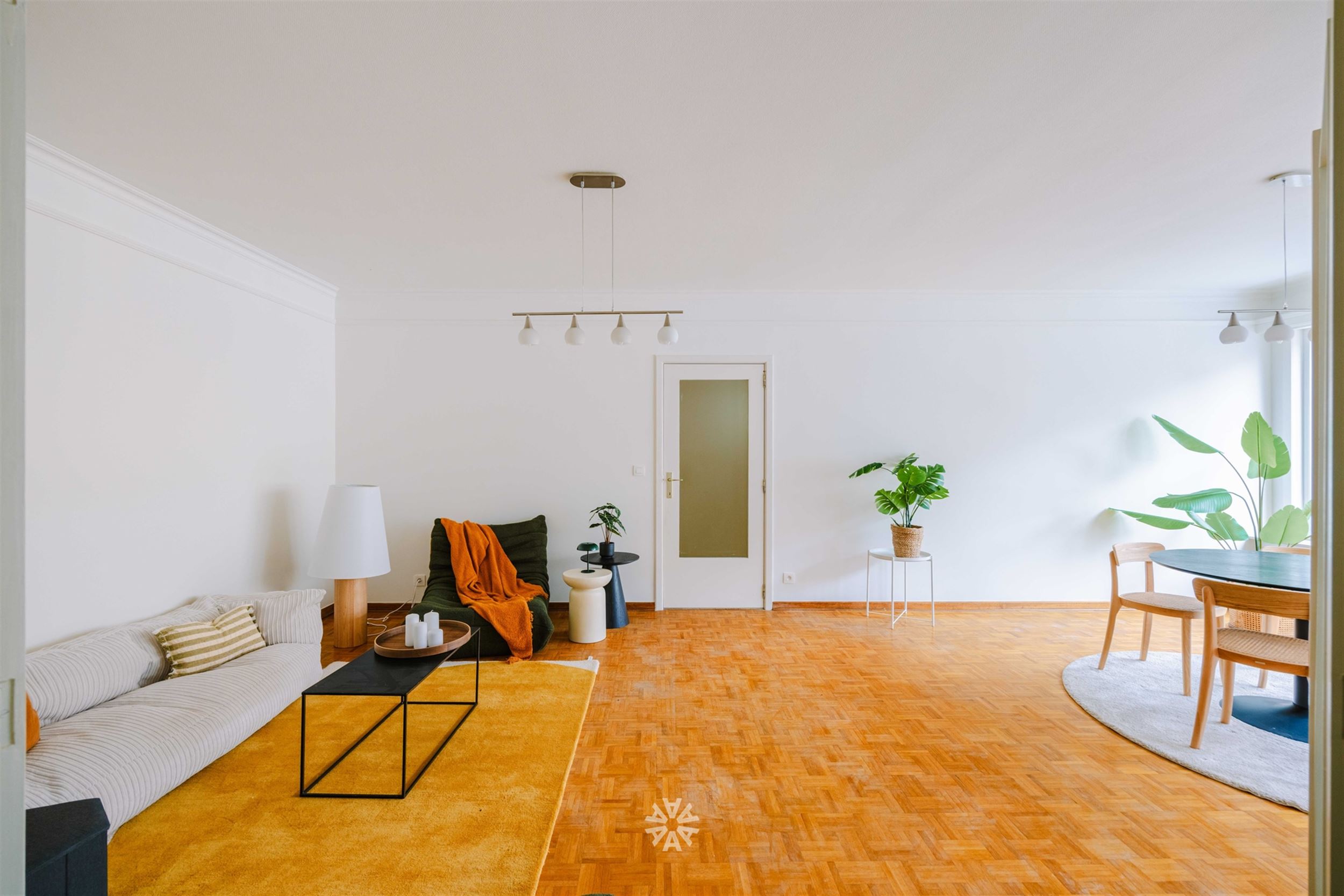 Klassevol twee slaapkamer-appartement met authentieke charme - foto 5