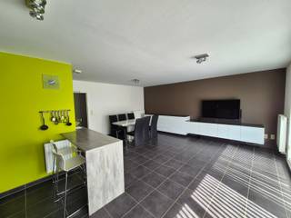 Op zoek naar een comfortabel en instapklaar appartement?Dit verzorgde appartement op de eerste verdieping, bereikbaar met lift, biedt alles wat je...