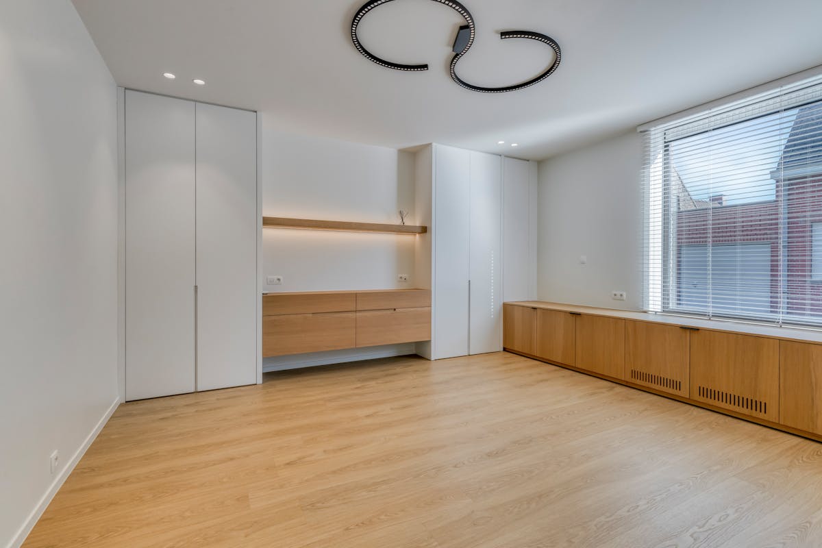 Instapklaar hedendaags kantoorgebouw te huur in Werken! - foto 5